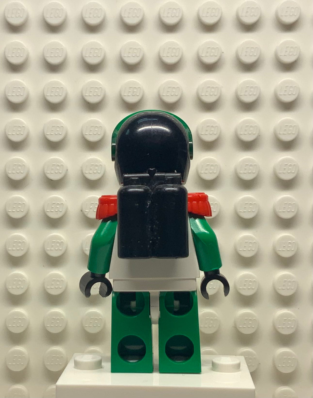 Space Police II Chief, Captain Magenta, sp038