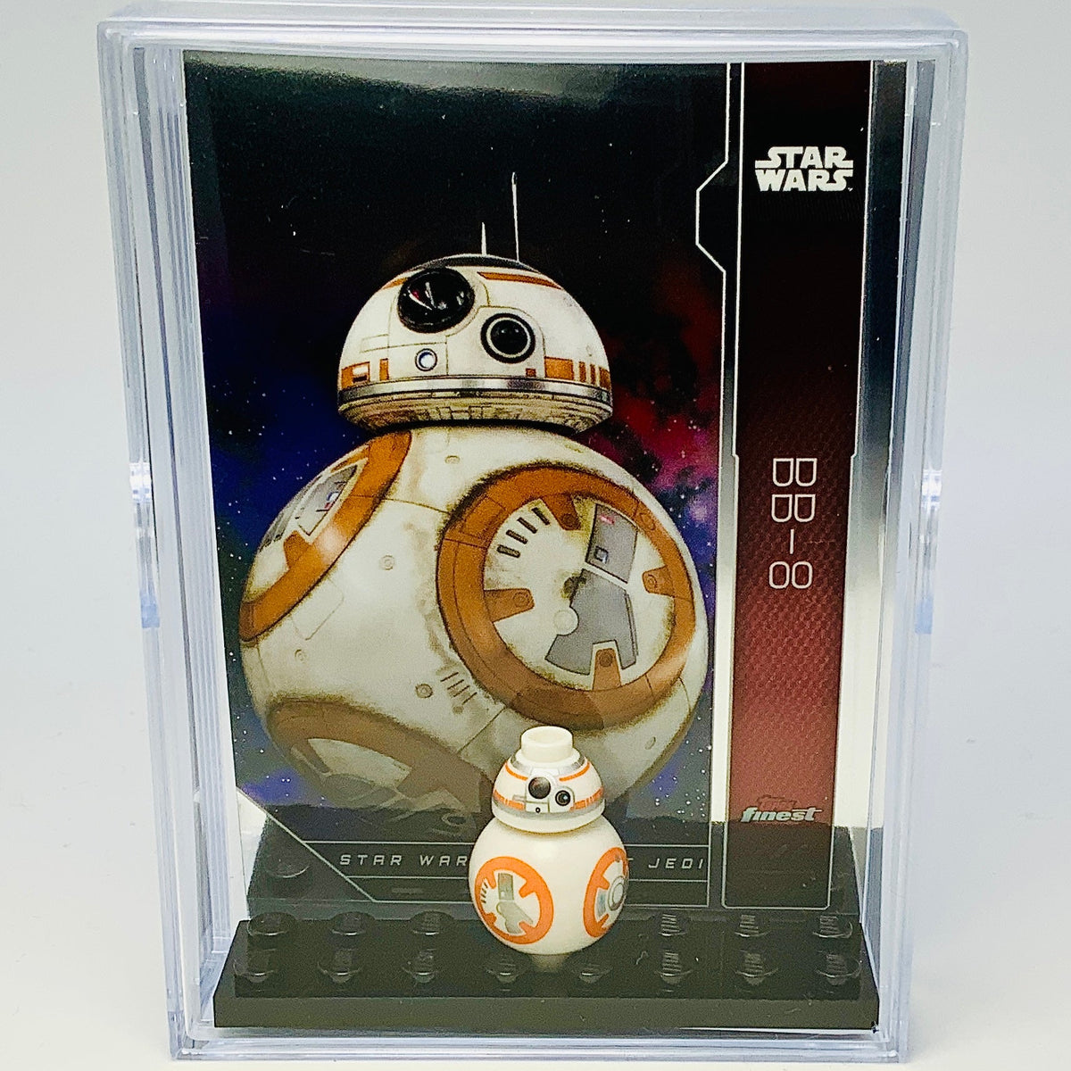 BB-8 with Trading Card & Collector’s Case