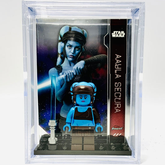 Aayla Secura with Trading Card & Collector’s Case