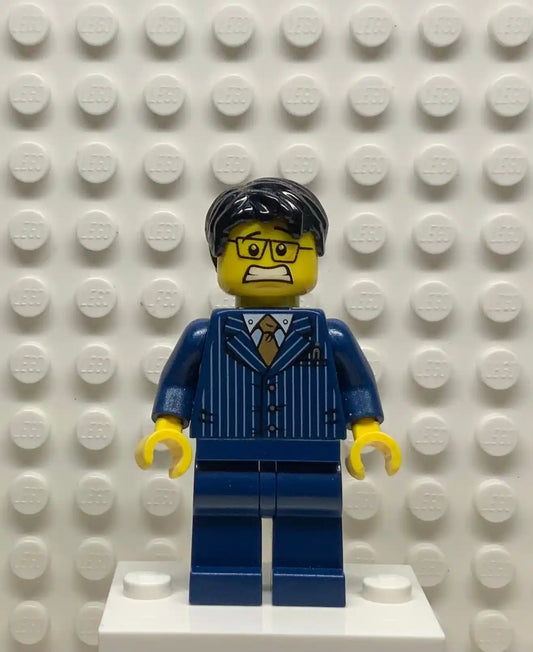 Alien Conquest Businessman, ac004