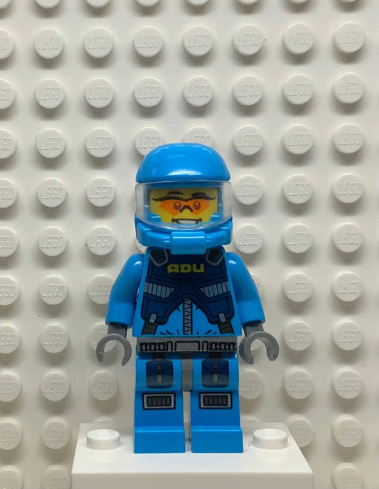 Alien Defense Unit Computer Specialist - Dark Bluish Gray Hips, ac001