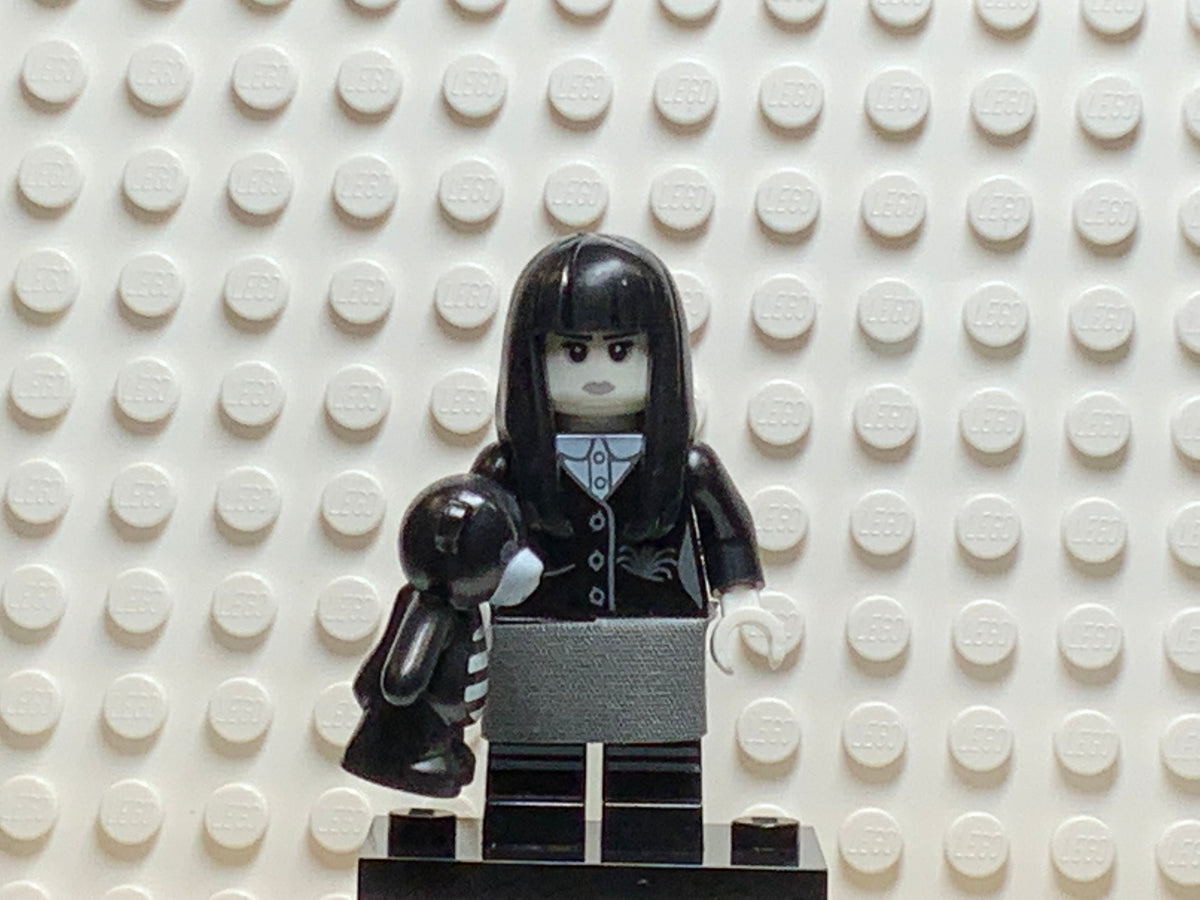 Spooky Girl, col12-16