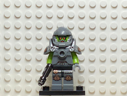Alien Avenger, col09-11