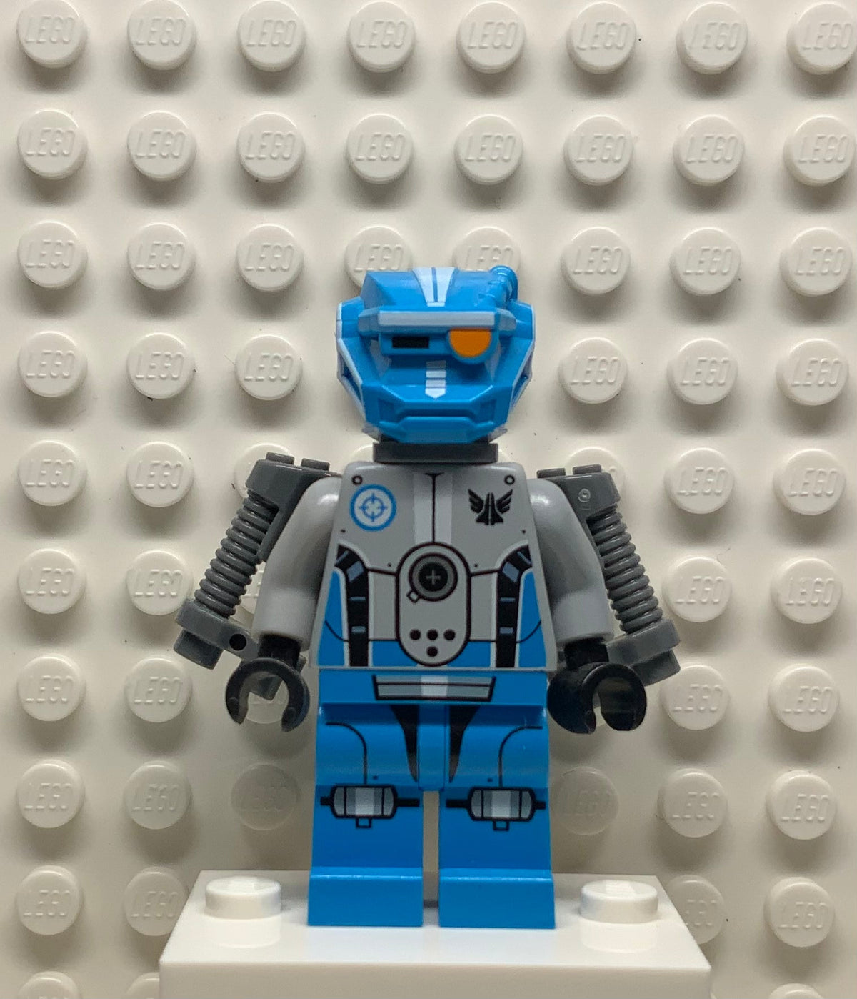 Dark Azure Robot Sidekick with Jetpack, gs002